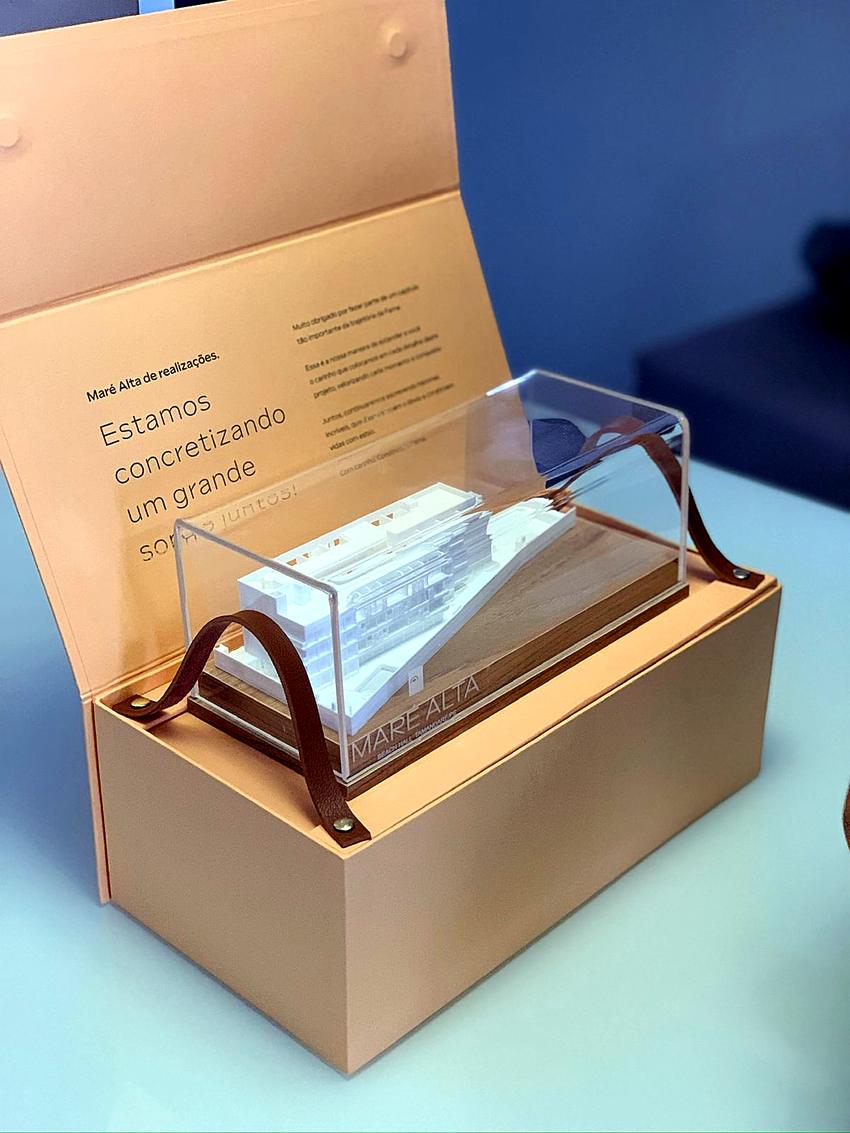 Maquete arquitetônica personalizada em caixa Maré Alta, projeto Construtora Fama
